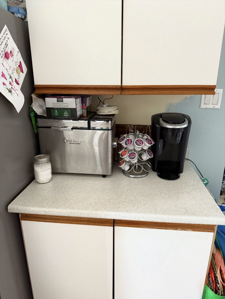 The same coffee counter cleared and wiped down after a Busy Bee's Kleaning clean